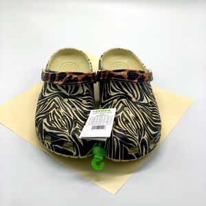 Crocs unisex -adult classic animal print clogs zebra/leopard Men’s 11/ Wm’s 12.5